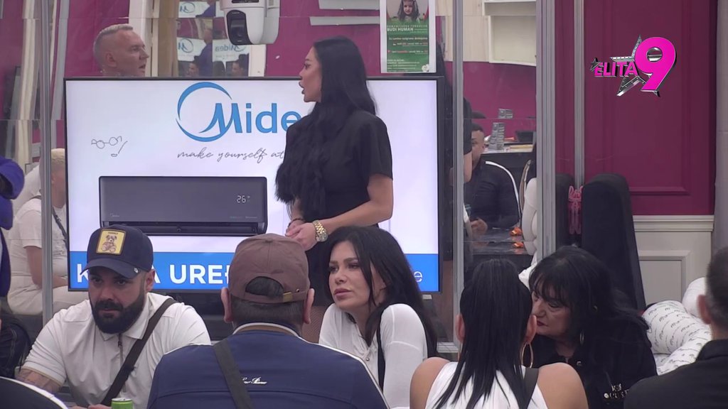 PREVIŠE SU BLISKI, A IMALI SU ISTE PARTNERKE: Matora obesmislila odnos Janjuša i Asmina, smatra da je podela budžeta pokazala njihovu PRAVU relaciju! (VIDEO)