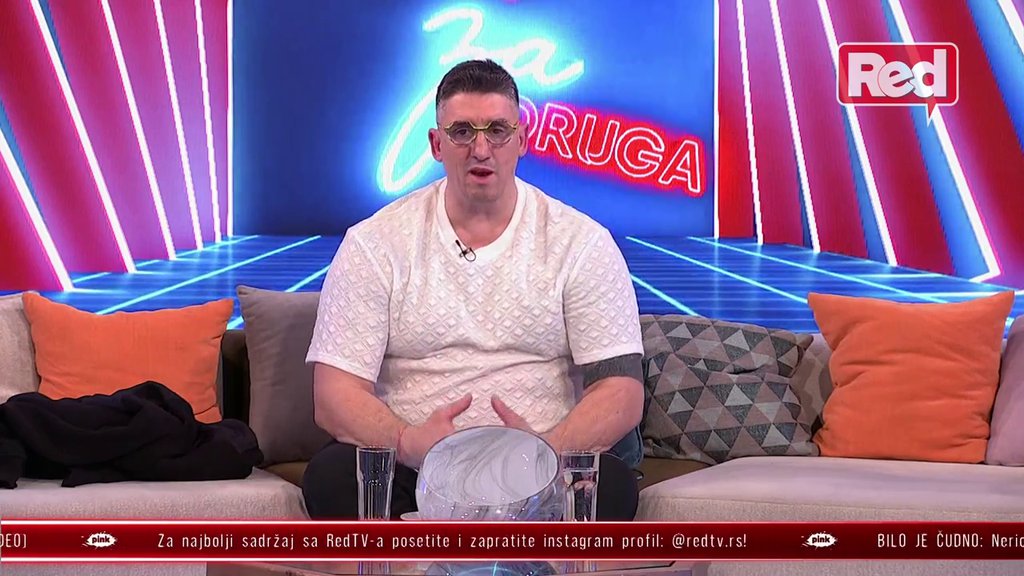Nikad u ljubavnim vezama nije iskrena: Kristijan razvezao jezik i žestoko opleo po Mini Vrbaški! (VIDEO)