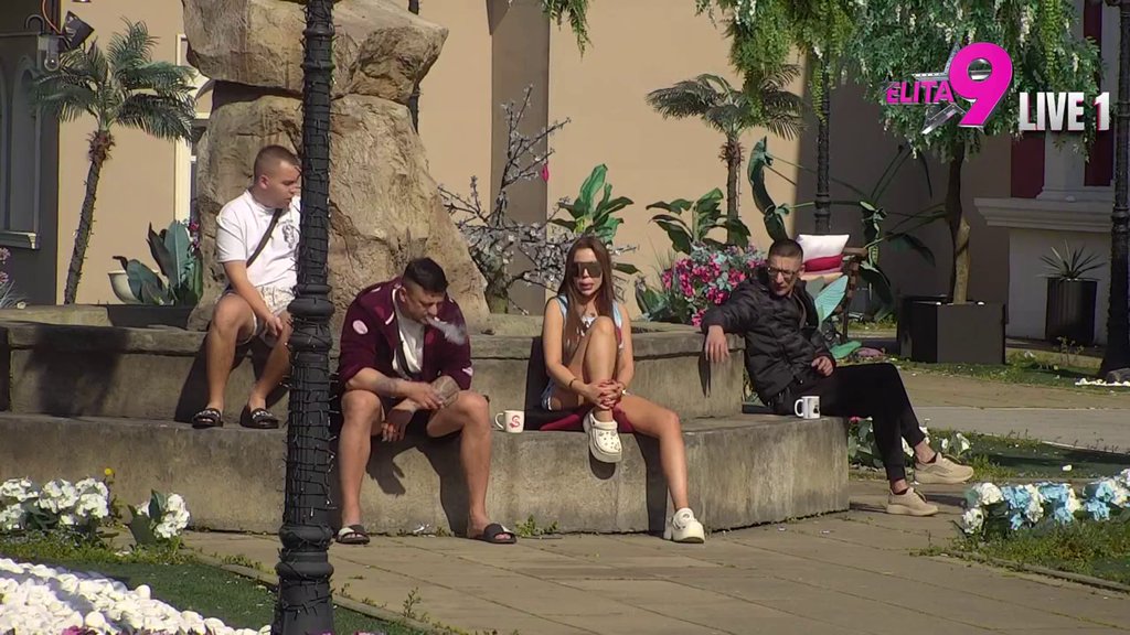 Razvalio je krevet kao u tarabu da je udarao: Đukićeva divljačka akcija glavna tema po ćoškovima Bele kuće! (VIDEO)