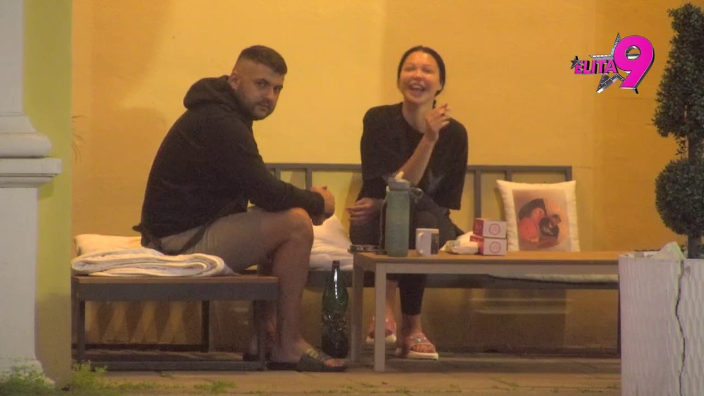 Diže sebi cenu! Asmin objašnjava Maji kako vrti devojke oko malog prsta, ona izneverovala na njegovu priču: Ona moli, a ja... (VIDEO)