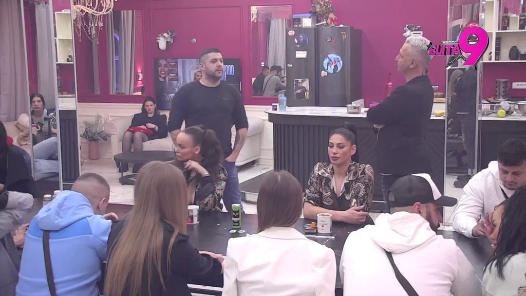 Nisam psovao devojčice koje mogu ćerke da mi budu: Asmin u par poteza matirao Lepog Miću, nastao opšti haos za stolom (VIDEO)