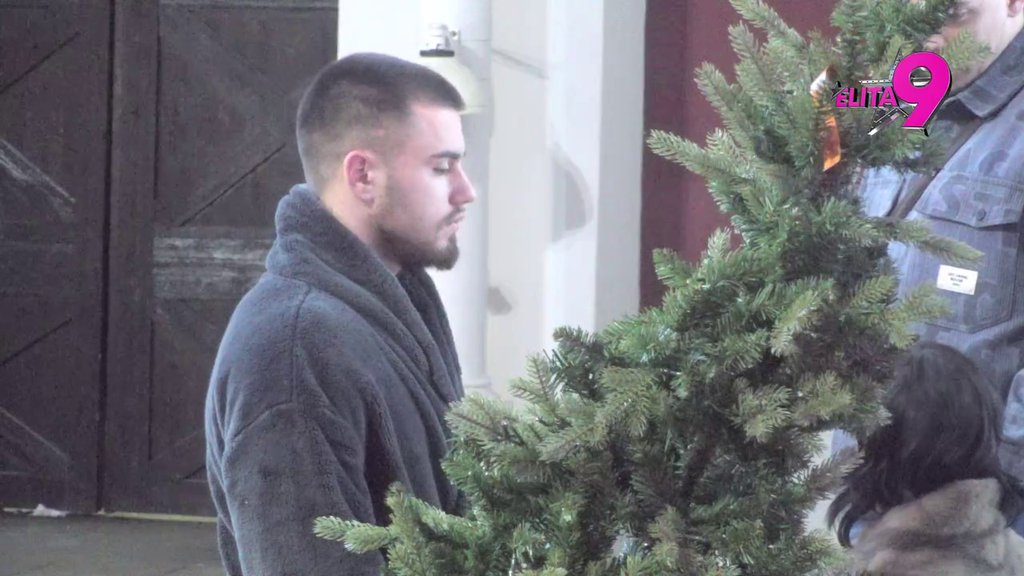 Urnebesna svađa Mine i Viktora: Ona ne uspeva da razume nijednu njegovu reč, šalta priče iz minuta u minut! (VIDEO)