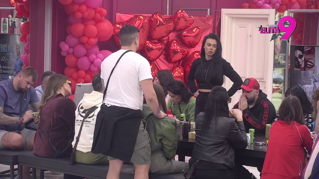 Pišete pesmi o meni, pozabavite se svojoj FEJK VEZI! Nova afera trese crni sto, OTKRIVENI DETALJI o Lukinim pesničkim aktivnostima ka Aneli! (VIDEO)