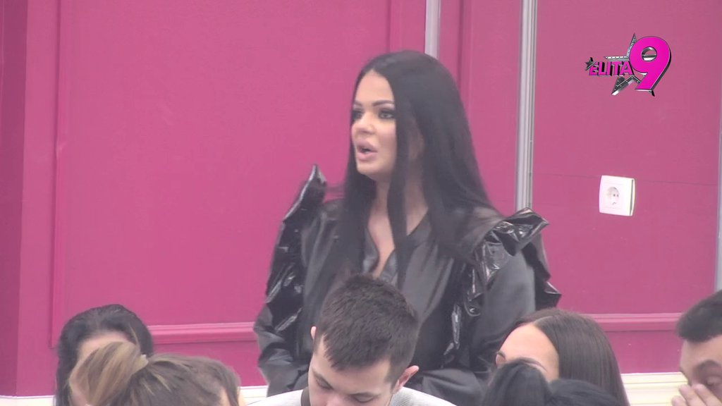 Pretila si da ćeš doći, zvala si me sa skrivenih brojeva: Janjuš i Jovana oči u oči! Marko priznao sve o ZABRANI PRILASKA i UHOĐENJU, ona istrajna da dokaže da su bili u vezi! (VIDEO)