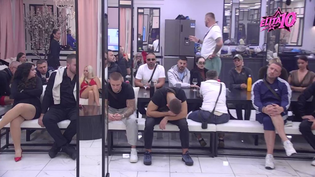 Ko ovu dramu režira?! Mateja i Sandra, i pored Cvijanovićkinog raskrinkavanja, tvrde da nisu bili zajedno (VIDEO)