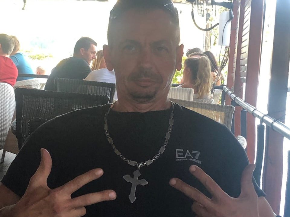 ALKOHOLIČAR I PSIHO BOLESNIK! Prvo oglašavanje oca Sofije Janićijević: Urnisao Kačavendu, a evo šta kaže o snimku gde mu se ćerka ljubi sa Danetom (70)