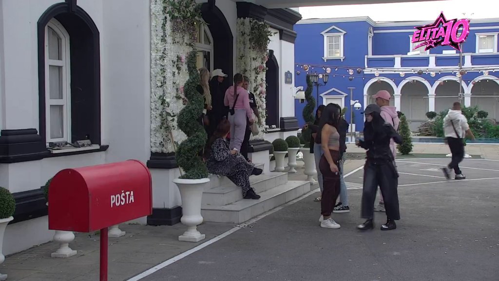Sram te bilo što pozdravljaš ćerku! Matora zapenila na Biljanu, ona lagana kao pero: Obezbeđenje u pripravnosti (VIDEO)