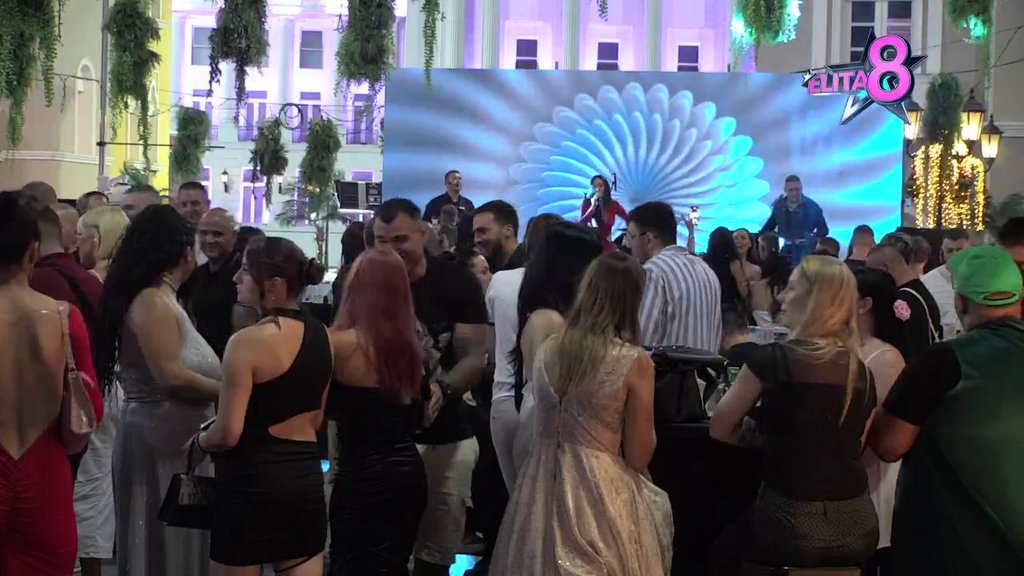 KAĆA ŽIVKOVIĆ ZAPALILA ŠIMANOVCE: Svi pevaju njene hitove sa njom uglas, žurka tek počinje (VIDEO)