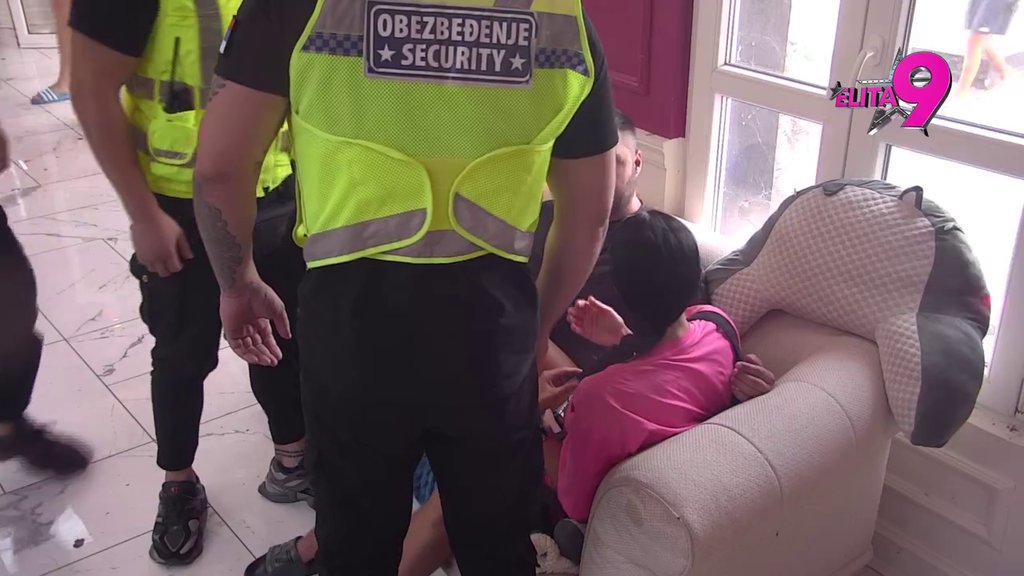 Roni gorke suze: Maja cvili za gram Alibabine pažnje, on je šikranira kako stigne! (VIDEO)