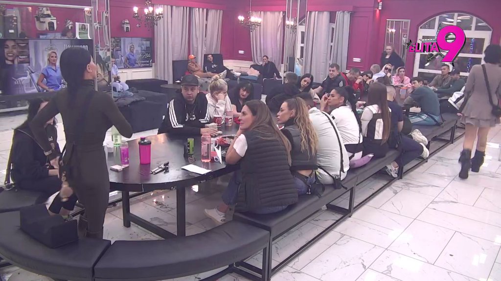 BIĆE KAZNI! Vanja odbila da prozove Aneli po imenu, Ahmićka NIJE HTELA da odgovori na anketu! (VIDEO)