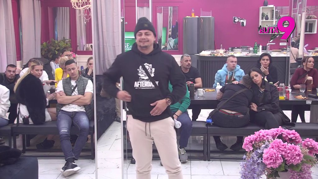 Obrnuo ploču: Terza se opet poigrao s Bebičinim mozgom, pa podgrejao sumnje da je bio intiman s Teodorom! (VIDEO)