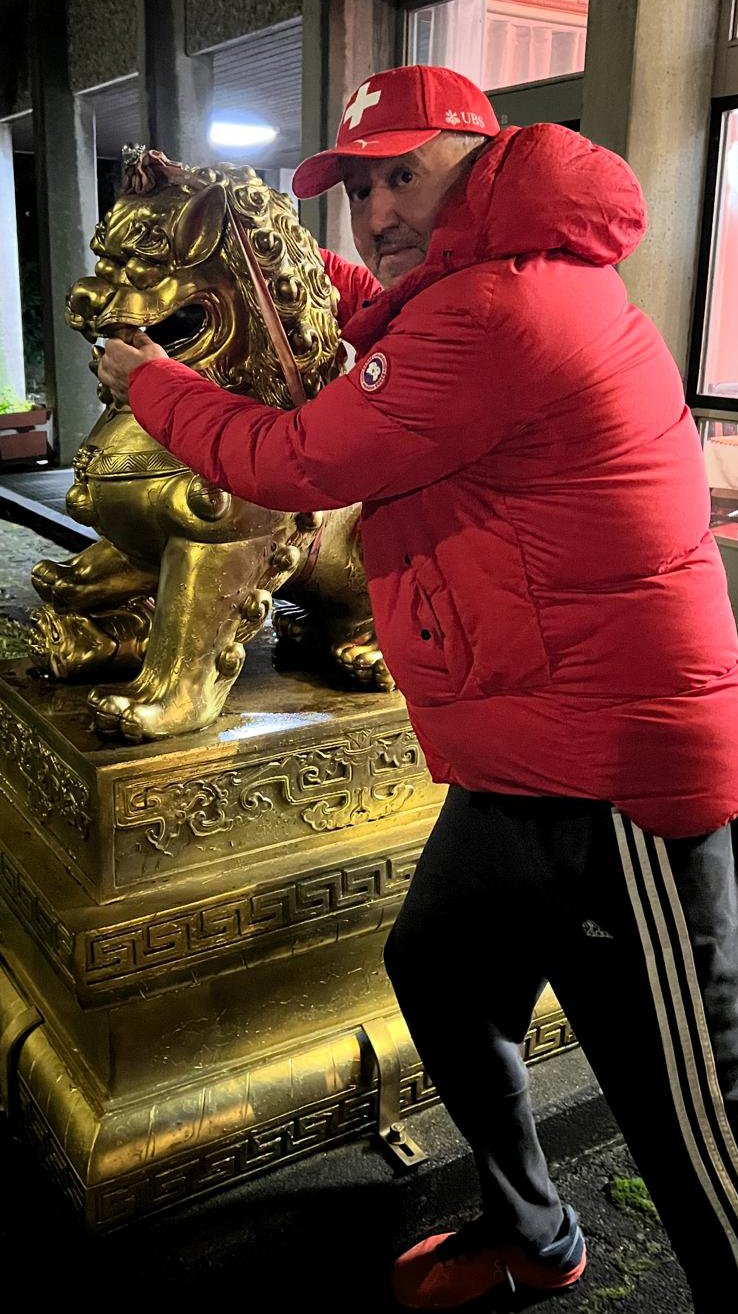 NEUTRALISAĆU TOG GLAVNOG LAVA! Bajo svim silama sina Luku čupa iz kandži Ahmića: Nema predaje dok se ZLO NE POBEDI! (FOTO)