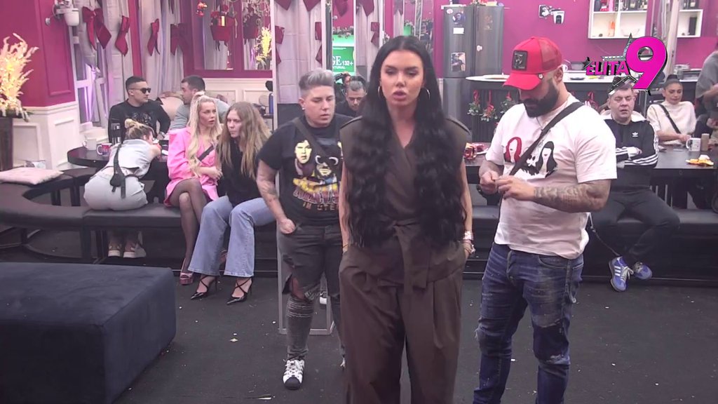 Sama sebe ponovo odaje! Anita zapretila učesnicima odavanjem informacija, Mića je raskrinkao: Ona brani sebe otkrivanjem nečijih stvari, tovari nekog kao sebe samu! (VIDEO)