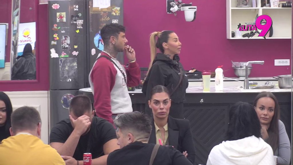 ONA JE U SEZONI TERANJA, SAMO SE BLAMIRA: Uroš zgrožen jer je Aneli izgubila poslednji gram dostojanstva zbog Filipa: SVESNA SI DA NE ŽELI DEVOJKU KOJA IMA DETE! (VIDEO)