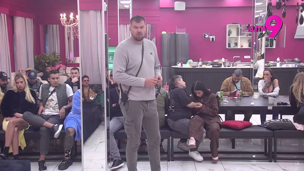 Što bih odlepio? Nemam deset godina: Janjuš javno ponizio Kačavendu i ogradio se od nje, pa prekinuo svaki kontakt! (VIDEO)