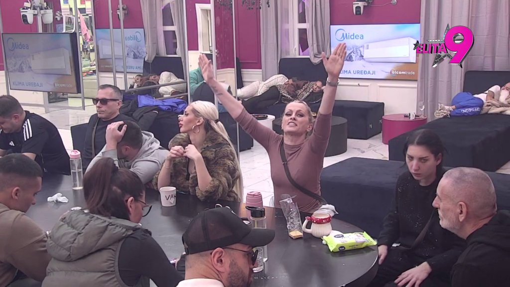 Haos ne prestaje: Tresu se zidovi Bele kuće, nikad veća tenzija na sve strane! (VIDEO)