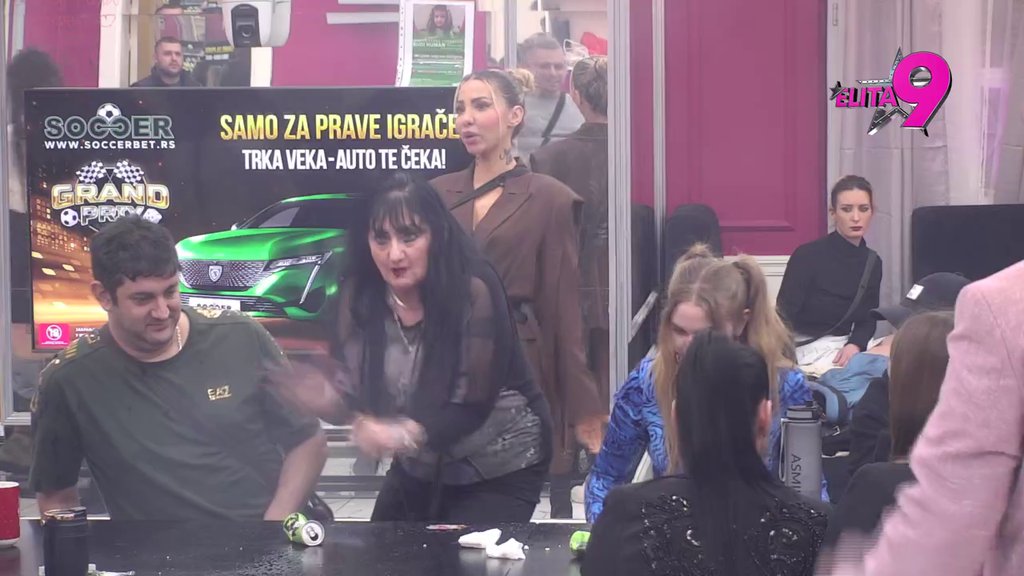 POZELENEO OD MUKE! Bebica šokiran odlukom Bore Santane: Evo sa kim će Teodora provesti narednih sedam dana u izolaciji (VIDEO)