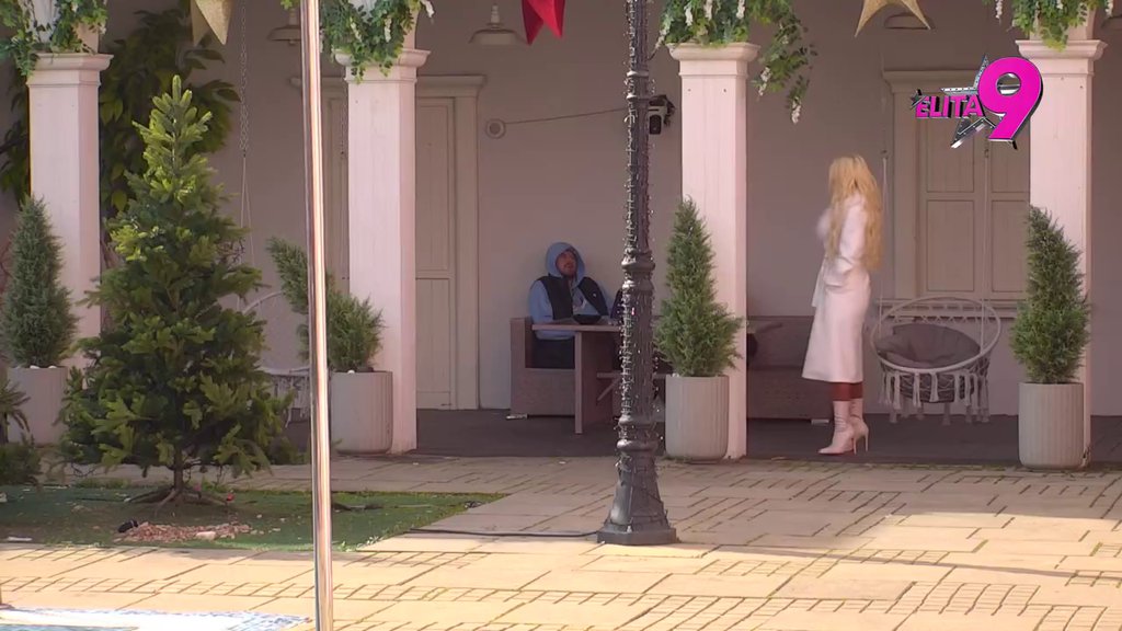 LEKSIKON SA JANJUŠEM I ANELI! Odlučili da ispitaju Ivanu Stajl sve o njenom životu do najsitnijih detalja! (VIDEO)