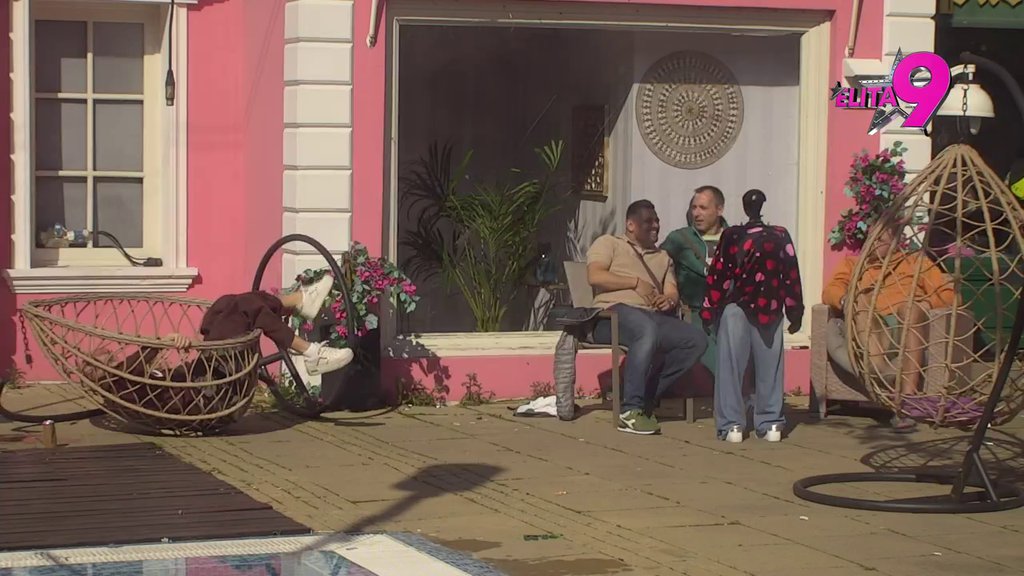 Praviću joj dete! Kad je Bora spomenuo odnose sa bivšom, Uroš se IZVRNUO SA LJULJAŠKE i prosuo kao sveća! (VIDEO)