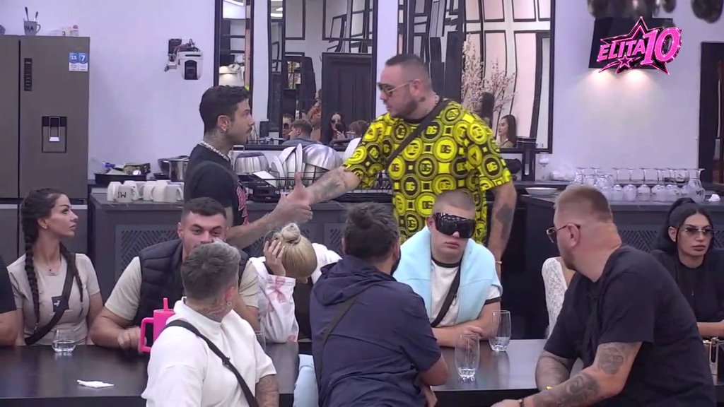Car žestoko o Filipu Đukiću: Niko mu ne zamera jer ustane i napravi se glup! (VIDEO)