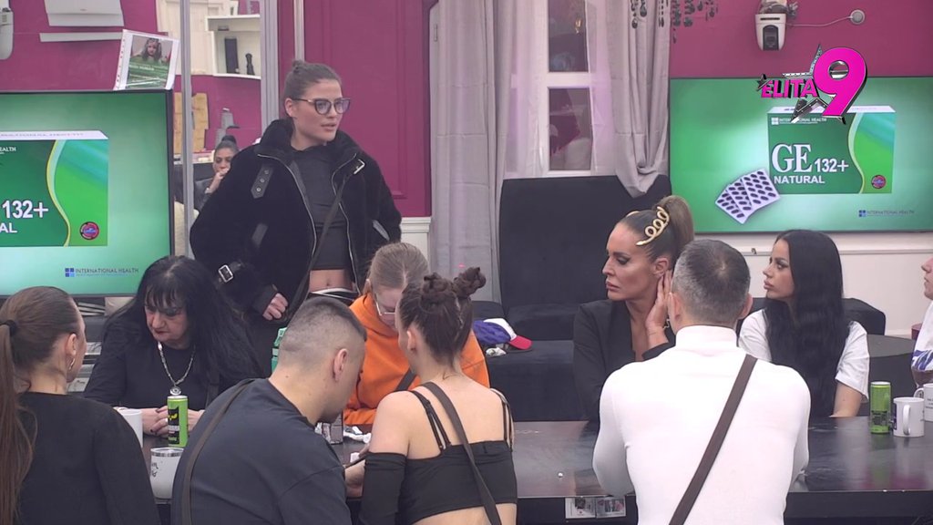 Od sjaja do očaja: Anita stala uz Kačavendu, jer je i ona uz nju, Luka joj sasuo sve u lice: Mislim da si se ogrešila od mene, iznosila si stvari... (VIDEO)