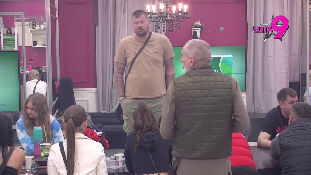 Vanja mu je paravan?! Janjuš dao sve od sebe da dokaže da mu se Živićka sviđa, Aneli presekla: Nemam emocije, NE FALI MI (VIDEO)