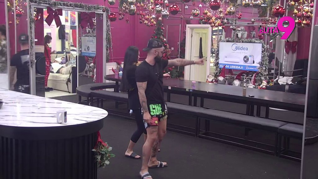 PAO I LUKA! Maja, po Desingericinoj školi, prekrstila Vujovića, njemu se OTVORILI NOVI VIDICI! (VIDEO)