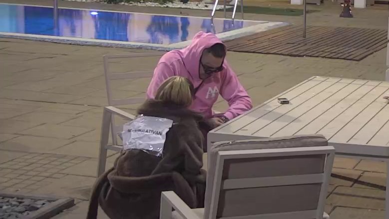 Aneli prišla Caru, nakon sukoba! On nastavio da pljuje po Anđeli: Pominješ mi nekog iz Šestice (VIDEO)