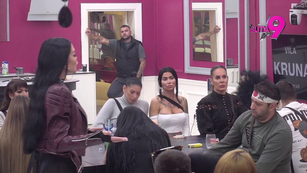 SITA JE NAJGORA OD SVIH: Maja otkrila koje je uvrede trpela od Ahmića, priznala da je Aneli najbolja od svih njih, pa Neriju i Hani dala vetar u leđa (VIDEO)