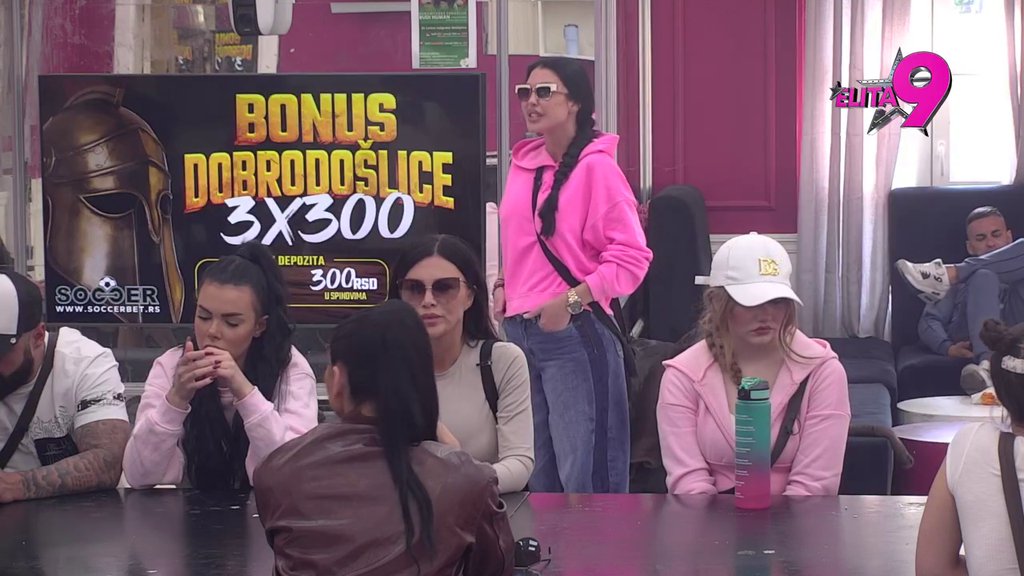 KAD SU SVI BILI PROTIV... Stanija smatra da je Aneli OPRALA nakon pomirenja sa Asminom! (VIDEO)