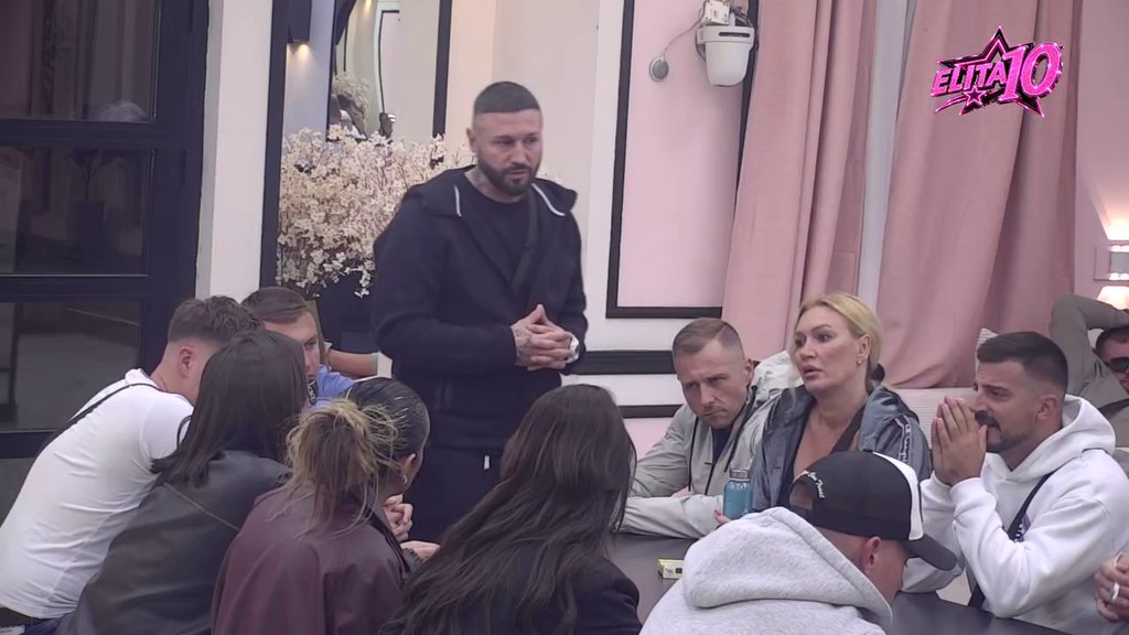 Navukao Karića na tanak led! Stefan otkrio da se on pita s kim će Laura pričati, ona ga ODUVALA pred svima (VIDEO)