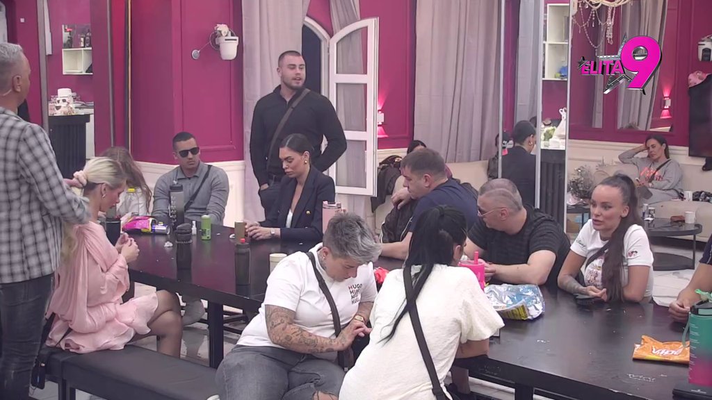 Da, bila bi sa Filipom, ali zbog... Luka skočio kao oparen, smatra da Aneli manipuliše s Đukićem s OVIM (VIDEO)