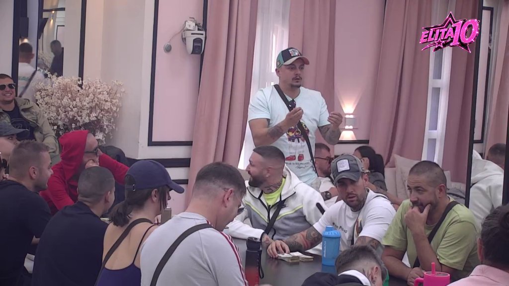 Flertovala si sa Terzom: Poršelina bez ustezanja razvezala jezik o Gloriji, smatra da je radila Osmakčiću iza leđa! (VIDEO)