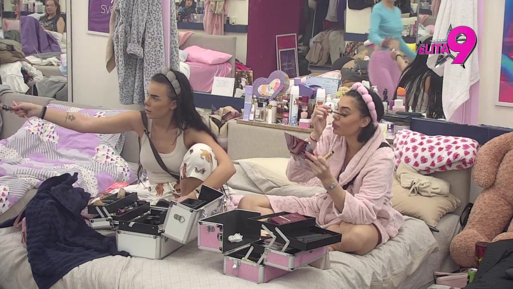 Izolacija grmi! Aniti puno srce nakon poljupca sa Lukom, Dačo je vratio na fabrička jednim potezom (VIDEO)