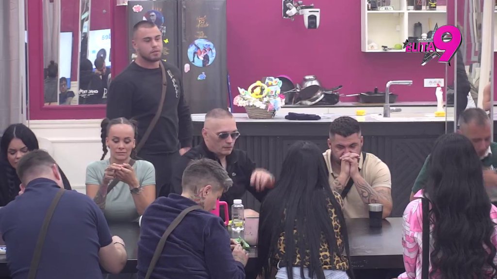 Što si je upoznao s porodicom ako je prostitutka?! Terza demolirao Asminovu muškost, Nerio zaboravio da mu je tetka pljuvala Hanu, pa stao na njenu stranu (VIDEO)