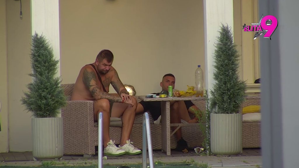 Zaseo štab za pljuvačinu Kačavende! Anđelo i Janjuš je urnisali udruženim snagama: Pozdravlja Lazara i Matiju, a... (VIDEO)
