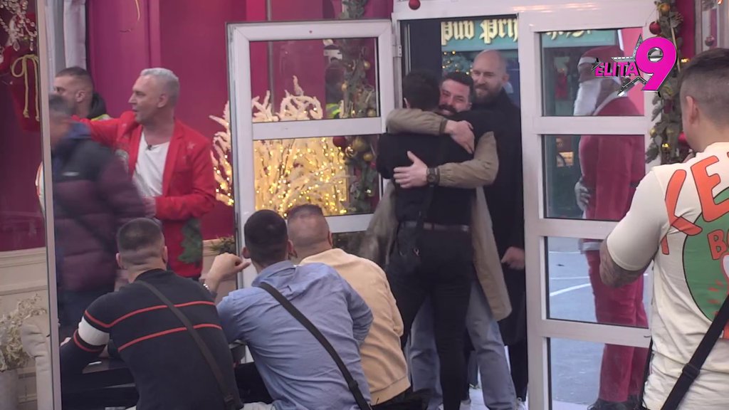 ON IH NE ZANIMA: Đukićev tata poručio sinu da ima TRI GREŠKE, a onda otkrio šta misli o Luki Vujoviću (VIDEO)