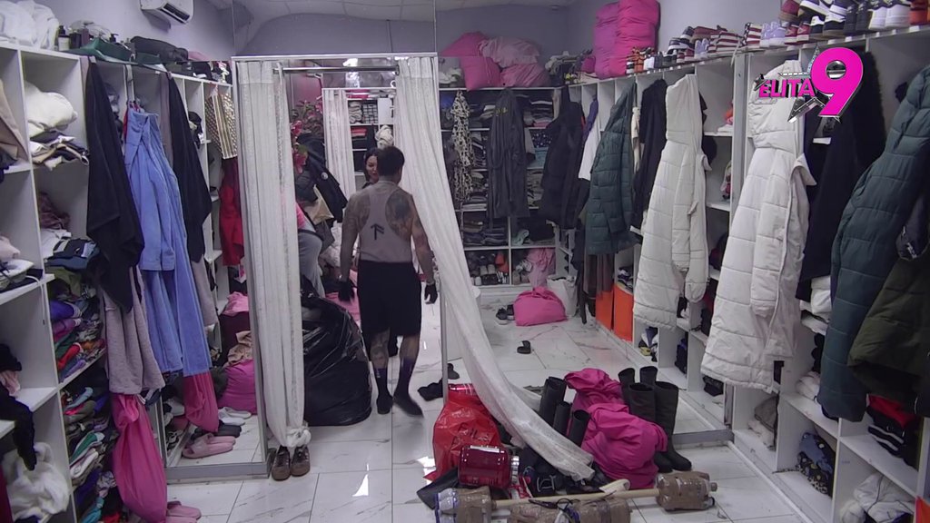 Kad si pijan pod jorganom, tad... Maja nastavlja da pecka Đukića, on ne dolazi sebi od cerekanja! (VIDEO)