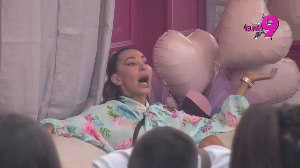 Prao si mi patike za 300 dinara, a sad si njegov kuvar! Maja ubacila u petu da rasturi prijateljstvo Asmina i Terze, a za Sofiju sačuvala posebna poniženja! (VIDEO)