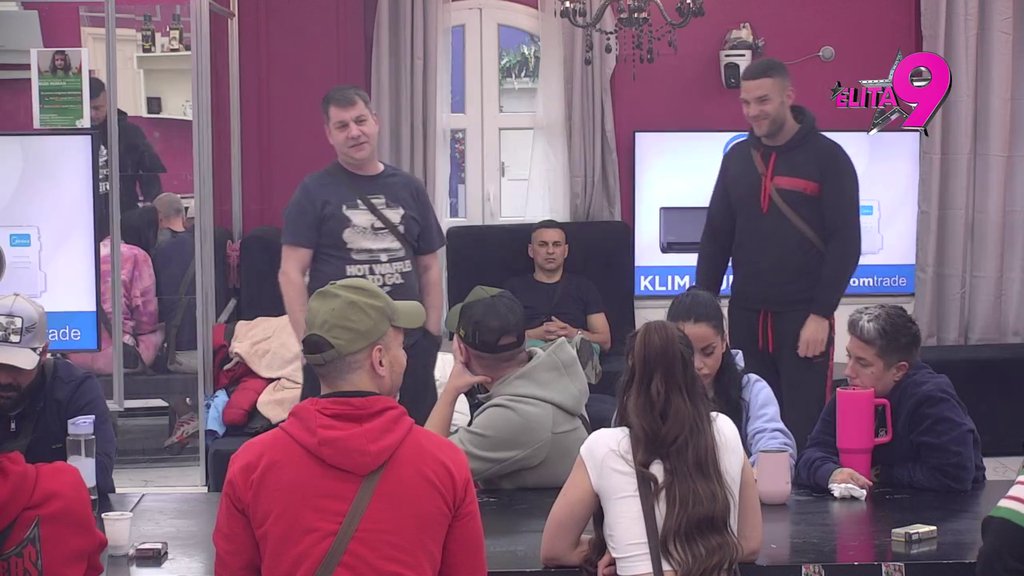 Taki te je upoznao sa Šarenim! Stanija otkrila da Maja ide redom i 'skuplja' njene bivše, mastermajnd je Marinkovićkin tata! (VIDEO)