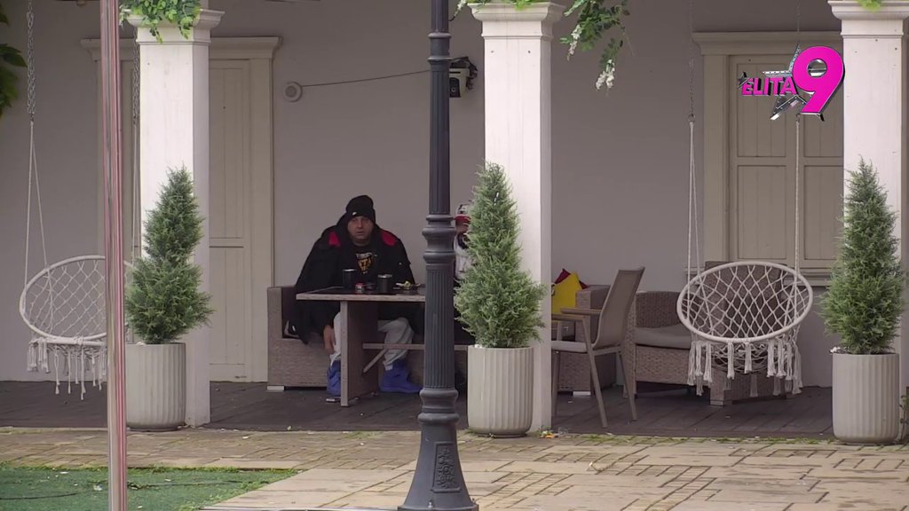 NE ZNAJU KADA SE SLAVI KOJI PRAZNIK: Ilija i Luka polemišu o početku posta, ubeđeni da je sada VASKRŠNJI, a na Božić totalno zaboravili (VIDEO)