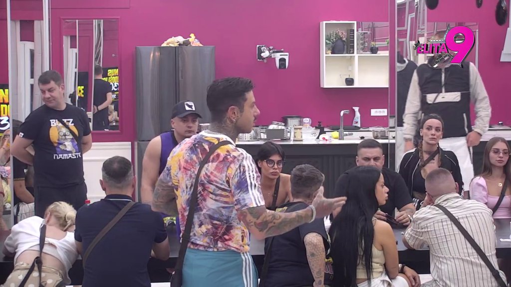 Bebica prebledeo kao krpa: Filip čeka da Teodora bude slobodna, Bela kuća navija za novu ljubavnu priču! (VIDEO)