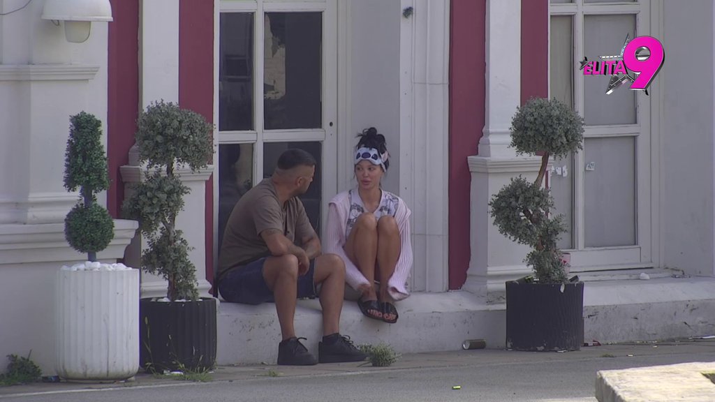 TEBI SU SMEŠNE UVREDE KOJE MI IZGOVARAŠ: Asmin traži od Maje da ga pusti da razmisli o svemu, ona ne prihvata RASKID: ŽAO MI JE... (VIDEO)