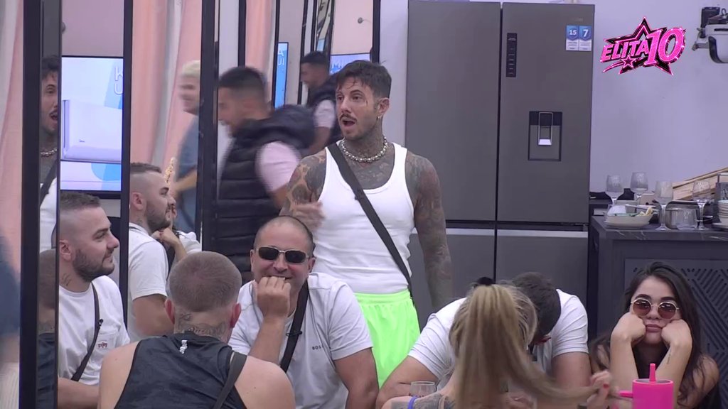Filip Đukić konačno progledao: Shvatio da mu Aneli radi o glavi, ovo mu se nikako ne dopada! (VIDEO)
