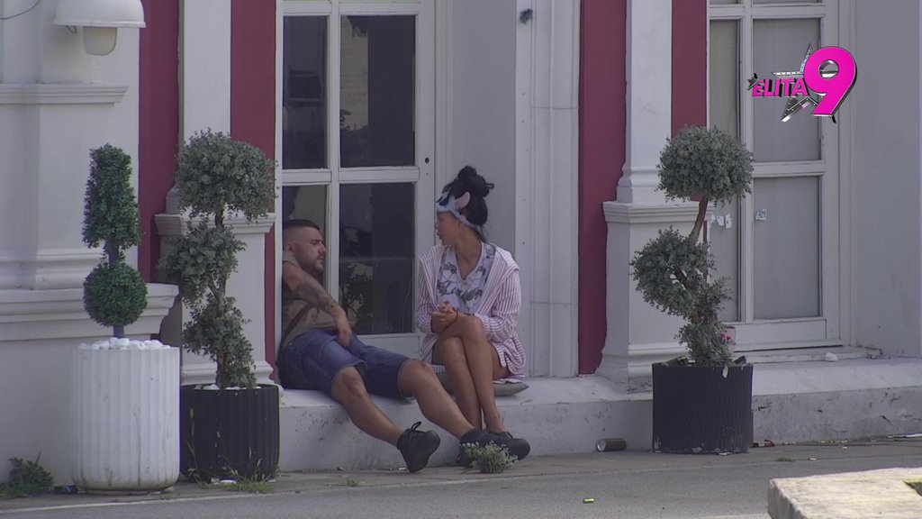 TEBI SU SMEŠNE UVREDE KOJE MI IZGOVARAŠ: Asmin traži od Maje da ga pusti da razmisli o svemu, ona ne prihvata RASKID: ŽAO MI JE... (VIDEO)