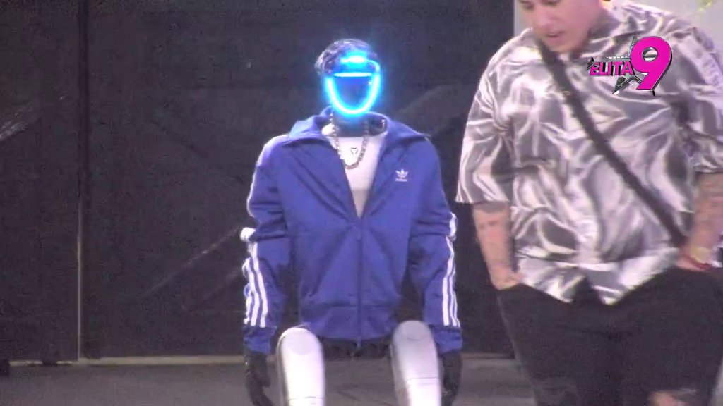 Svetska, a naša: Maja želi od Toše da dobije kačkavalj kako bi mogla da ga renda po ljudima uz performans! (VIDEO)