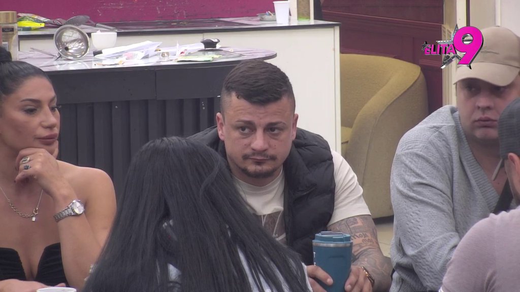 Takmičari gaze Kačavendu svim silama: Zbog izdaje Sofije je urnišu prozivkama, ona urla iz petnih žila! (VIDEO)