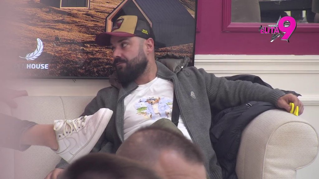 Otvara se sabor Anelinih bivših! Luka i Janjuš se osamili, pa proćaskali kao da se ništa nije desilo (VIDEO)