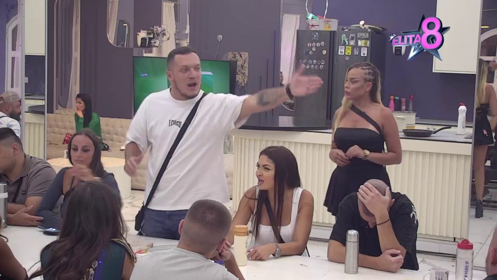 Hoćeš da dođem u krevet i da se pomirimo? Anđela pukla zbog Sofije i počela da je urniše uvredama, Gastoz vrišti i govori joj da je BOLESNICA! (VIDEO)