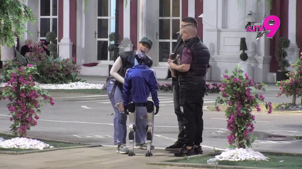 Nemoj ti da mi pričaš kako da muvam ribe: Alibabi pala roletna, pa zaurlao na Tošu! (VIDEO)